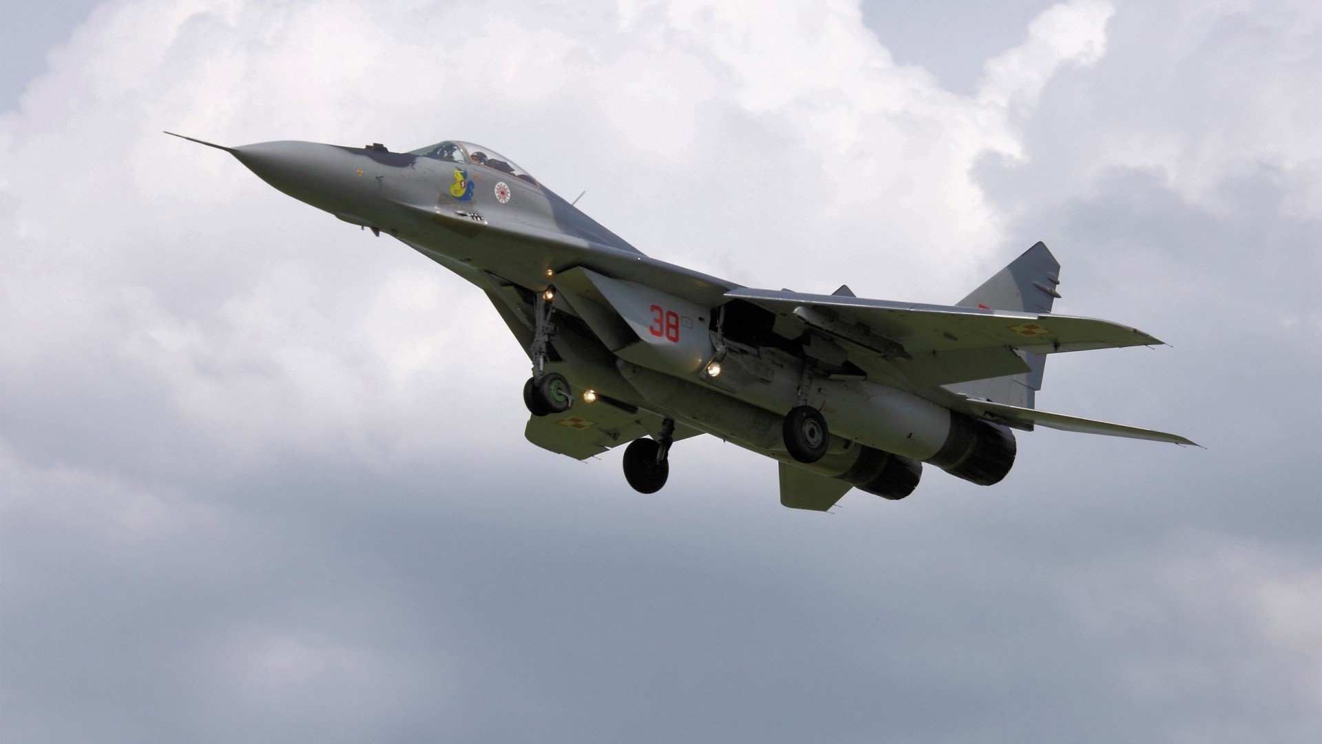 赛季奖金分配:不同联赛差异化分析,联赛各段位奖励